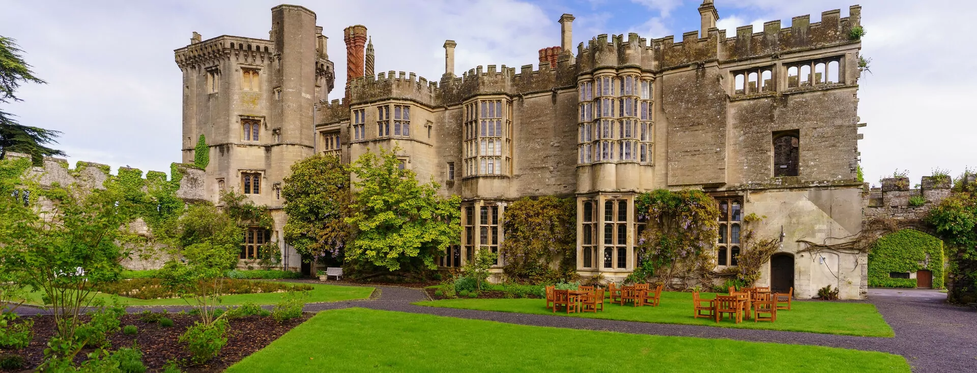 tudor opulence at a relais & châteaux retreat